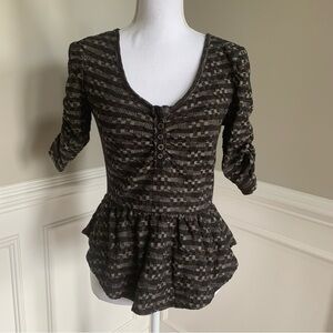 Free People Textured Top With Ruched Sleeves Size Small